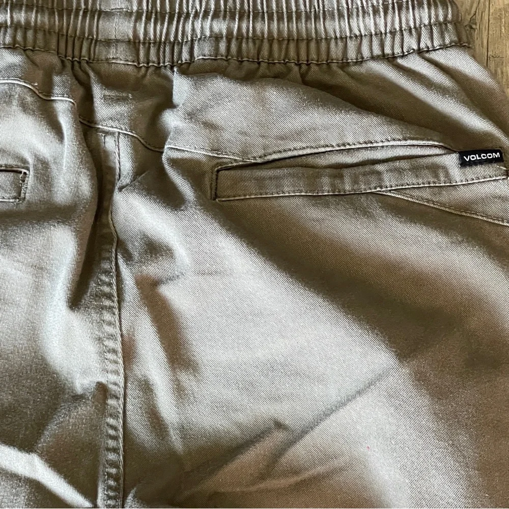 Volcom Khaki Colored Joggers Size Large - Picture 9 of 11